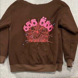 Sp5der 555 Angel Numbers Brown Sweatshirt with Pink Graphic